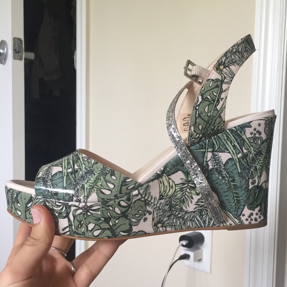 Palm Tree-Print Wedges